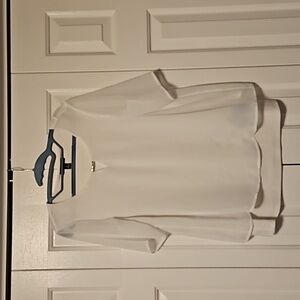 💖  $5 add to bundle Nina Leonard Two Tier Blouse with silver accent💖